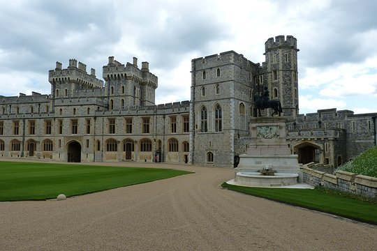 Layover Royal Windsor Private Tour from London Heathrow Airport Private Tours and Travel Guide Europe London CITY London Destination Tour