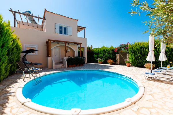 Villa Konaki is a seaside, detached villa with a private pool and within easy wa  Charming Seaside Villa★Private Pool★No car needed Entire villa vacation rental 18734494