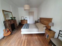 Situé dans le nord du 18ème arrondissement, notre appartement se compose d'une g Paris, France Appartement agréable dans le 18ème Entire rental unit vacation rental 6330765