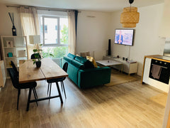 Charmant appartement parisien qui accueille jusqu’à 4 personnes. <br />Il est ce Paris, France Appartement parisien déco Chic & Cosy Entire rental unit vacation rental 28903675