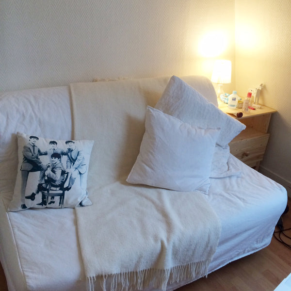 Girls only ! (Sorry) <br />Studio très lumineux : soleil quasiment toute la jour Paris, France Studio lumineux - quartier calme Entire rental unit vacation rental 12750916