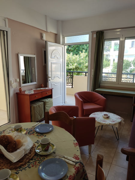 Wether you want to discover the Island or have fun at the beach with your family Greece Stalis 