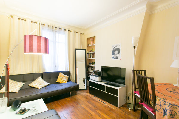 My cosy and comfortable 1 BR apartment brings you a a home-like feeling! It comf Paris, France Cozy 1 BR in Montmartre-Batignolles Entire rental unit vacation rental 5289475