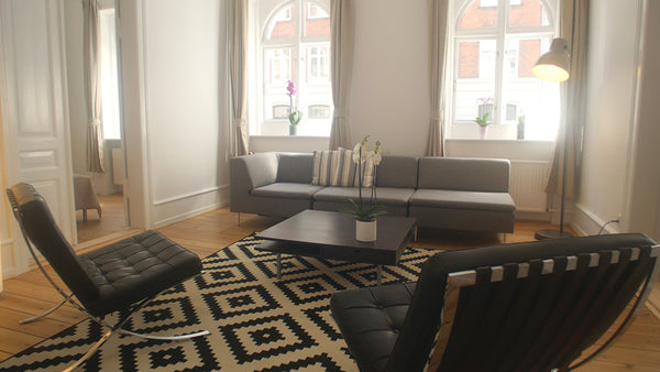 Absolut smuk og meget charmerende 180m2, 4 værelses lejlighed - Der kan let sove Copenhagen, Denmark Next to New Harbor / 3 BR & 2 Bath Rooms / 180 kvm Entire serviced apartment vacation rental 43953841