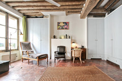 Quiet and bright, old charm in a building of the eighteenth century (Tommettes,  Paris, France Cosy Apartment 2 pers. PARIS CENTER Entire rental unit vacation rental 1334005