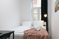 The apartment is a beautiful Viennese building apartment with 5 private bedrooms  Lovely Room in Shared Apt.- Ideal for Longstays Private room in rental unit vacation rental 581099085141760487