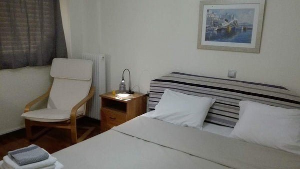 The room is located close to the city center (20 min walk), and 15 min driving t Heraklion, Greece Student room-all inclusive. Private room in rental unit vacation rental 17758789