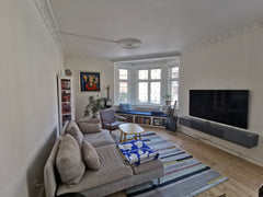 Boligen er stor og rummelig med alt hvad I behøver for et ferieophold eller lign  Skøn lejlighed med hyggelig baggård Entire condo vacation rental 603344513365767712