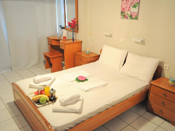 Greta Apartments are located in a popular seaside resort Limenas Hersonissou jus  Studio with Double bed - Greta Apartments Private room in bed and breakfast vacation rental 44731437