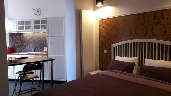 Studio cosy au calme avec cuisine équipée et petite cour privée, à 100m de la pl Belgium Beau Studio Cosy avec Cour - Ixelles, Flagey Entire rental unit vacation rental 22340260
