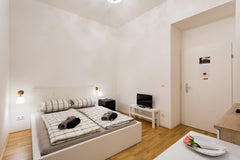 Im Herzen von Wien, 50m vom Naschmarkt in Wien entfernt, bietet dieses neu einge Vienna, Austria Urban Studio Naschmarkt Entire rental unit vacation rental 52504124