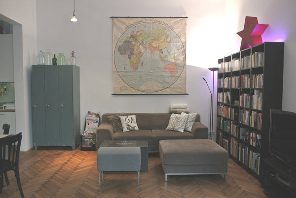 Beautiful 55m2 big old apartment in a top location, next to the famous theatre 