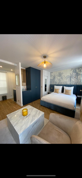 Un petit bijoux situé au cœur du marais tout juste rénové.<br /><br /><b>The spa Vincennes, France Studio neuf en plein Cœur du Marais Entire condo vacation rental 19153591