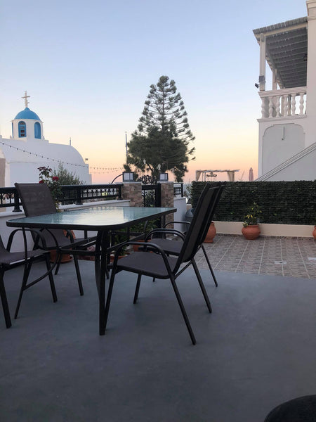 Superior Family room can accommodate up to 4 guests. Located at Fira, 10 minutes Thera, Greece Superior Family Outdoor Hot Tub @ Villa Galaxy Private room in rental unit vacation rental 48417041