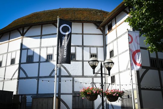 Visit Shakespeare's Globe Theatre & See 30+ London Sights Tour!  Private Tours and Travel Guide Europe London CITY London Destination Tour