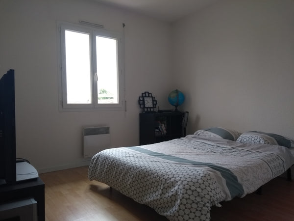 Petite maison confortable dans une copropriété avec piscine. Quartier très calme Bordeaux, France Chambre privée dans maison calme proche Bordeaux Private room in townhouse vacation rental 29607220