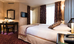 Enjoy a splendid room in a nice area with a breathtaking view on the Invalides d Paris, France Confort romantic room with a breathtaking view Room in boutique hotel vacation rental 29581297