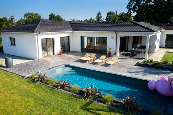 Maison moderne de 2017,  idéalement située à 15 min en voiture du centre de Bord Bouliac, France Maison moderne, proche Bordeaux avec piscine Entire home vacation rental 35794655