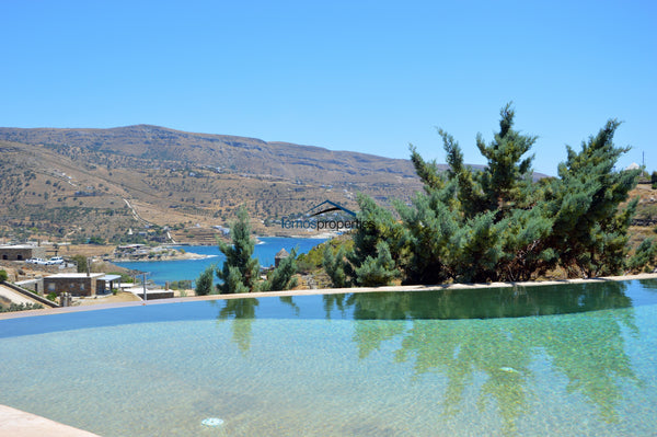 The villa is located in the area of Koundouros and overlooks the the Bay of Koun Athens, Greece Spacious villa with a  pool in the area Koundouros Entire home vacation rental 29424981