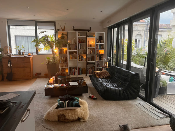 Durant mes  déplacements…. <br /><br /><br />Je vous propose mon sublime apparte Bordeaux, France Very Cozy… apt.  / Chartrons Private room in rental unit vacation rental 663031382652510856