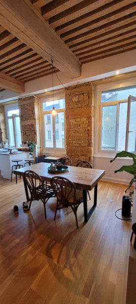 Offrez vous un magnifique moment à Lyon, dans notre appartement Canut en plein c Lyon, France Lyon : Superbe appartement Canut - Centre Ville Entire rental unit vacation rental 727219823082884617