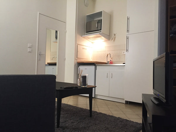Studio de 23m carré situé dans une résidence calme et sécurisée, au rez-de-chaus Saint-Jean-d'Illac, France Studio quartier Luxembourg, 5e arr Entire rental unit vacation rental 23768639