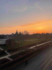 Din familie vil være tæt på alt, når I bor i denne centralt beliggende bolig. Pl  Central placering i hjertet af København. Entire rental unit vacation rental 588015666540598156