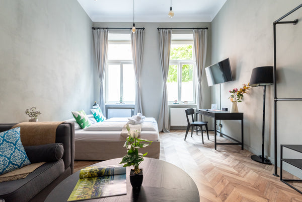 Our classy & compact studio shines for its central location and proximity to maj Vienna, Austria Explore the city from a classy & compact studio Entire serviced apartment vacation rental 53887252