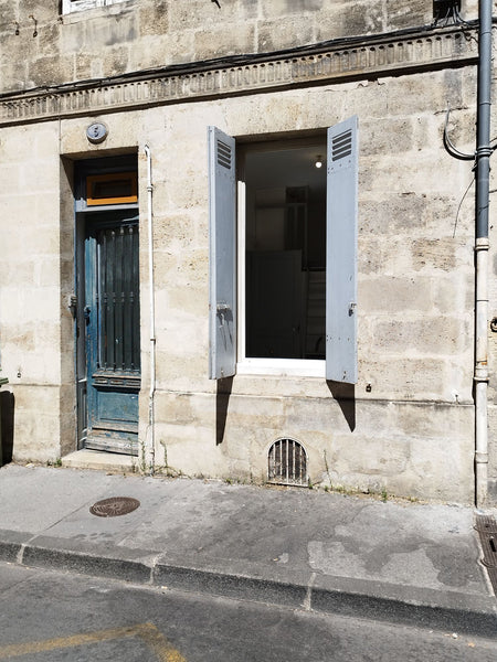 Un studio proche de tout !<br />À 2 minutes du musée d'Aquitaine, 1 minutes du b Bordeaux, France Un petit studio idéalement placé ! Entire serviced apartment vacation rental 42018147
