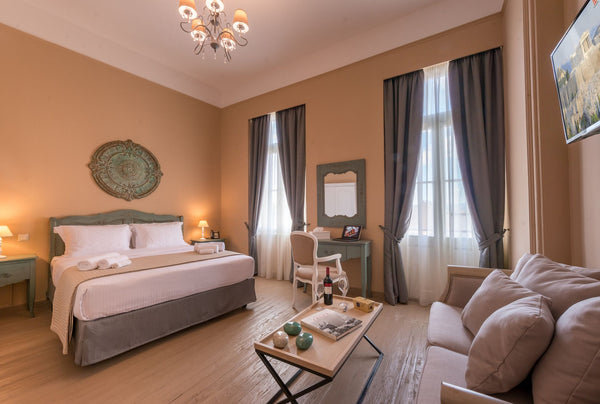 Deluxe Suite is 37sm2 with a private balcony and magnificent Acropolis View and  GR Deluxe Suite with Balcony | Acropolis View Room in hotel vacation rental 22096392