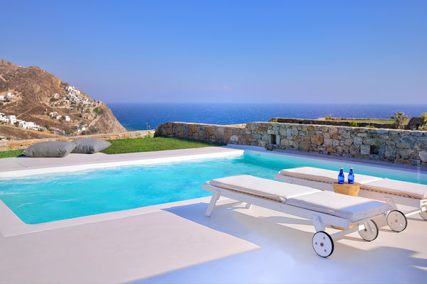 Villa Kimothoe consists of three bedrooms with three bathrooms, two of them en-s Athens, Greece Villa Kimothoe (above the beach & amazing seaview) Cycladic home vacation rental 31560981