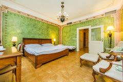 Užijte si klidné ubytování v malém hotýlku "U Jezulátka" přímo v centru na krásn Prague, Czechia Hotel U Jezulátka, Na Kampě 10-Karlův most Room in hotel vacation rental 30766314