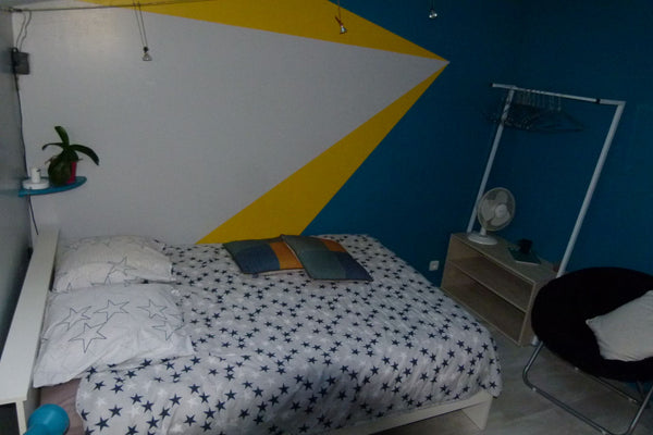 Bordeaux, France Chambre dans maison etage Private room in townhouse vacation rental 40137169