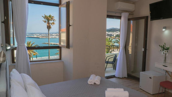 Located right at the picturesque Venetian harbour of Rethymno Old Town, Faros ro Atsipopoulo, Greece Faros rooms&suites δίκλινο δωμάτιο Room in hotel vacation rental 45806659