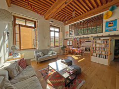 Our 80m2 spacious apartment is located at the heart of the Croix Rousse neighbou Lyon, France Great family apartment at the Croix-Rousse Entire rental unit vacation rental 12539770