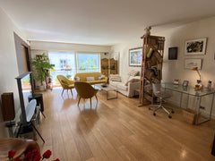 The modern one bedroom apartment is on the 2nd floor (considered 3rd in U.S.) of Paris, France Apt Le Marais (700 sqft) 1 BR AIRCO Entire rental unit vacation rental 4028820
