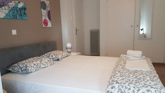 A large apartment of 100 sq.m., sunny, airy and renovated, on the third floor of Athens, Greece Petrol Apartment- Athens Center, 4 BD, 1 BATH Entire condo vacation rental 48966954