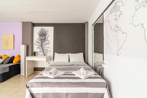 A modern fully equipped & tastefully pallet diy decorated apartment (37sqm), wit Heraklion, Greece Loft Style Central Studio Large Terrace 100Mbps Entire rental unit vacation rental 34887174