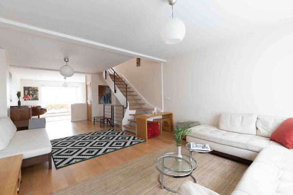 In Paris, you'll be able to accommodate up to 20 people.<br />The entire rental  Paris, France PARIS 20 PEOPLE 6 ROOMS Entire townhouse vacation rental 4884557