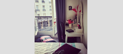 Chambre haussmanienne/ 18 m2<br />Hauts plafonds<br />Lit double<br />Cheminée<b Paris, France Chambre haussmanienne Private room in rental unit vacation rental 22206489