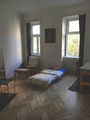 Die Einrichtung ist einfach aber recht komfortabel und sauber. Das Zimmer ist he Vienna, Austria Gut gelegenes, ruhiges 18m2 Zimmer in 3er WG Private room in rental unit vacation rental 34004478