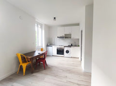 Que vous soyez à Lyon pour les vacances ou pour le travail, vous allez vous sent Lyon, France Confort et proximité ! A Lyon Centre Entire rental unit vacation rental 664966880816150922
