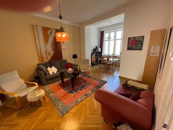 Das Apartment liegt im 2. Stock in einem stilvollen Haus aus dem 19. Jahrhundert Vienna, Austria Relax Vienna Entire rental unit vacation rental 560774713422040023