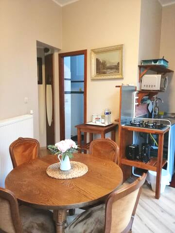 Enjoy easy access to everything from this perfectly located home base. The locat Saint-Gilles, Belgium Brussels center Lovely appartment Entire rental unit vacation rental 50640670