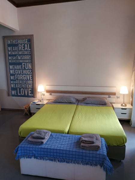 Our cool and comfortable studio apartment located in the heart of the old town o Chicago, IL Chania 5 min from the old harbor Entire rental unit vacation rental 2670085