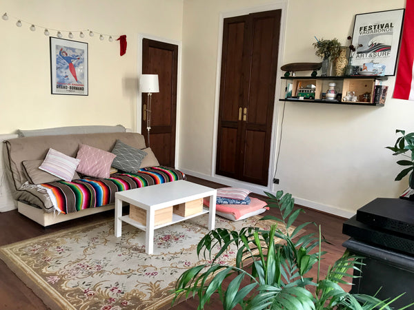 Appartement de 50m² très bien situé au coeur du quartier des Chartrons. Parfait   Appartement au coeur des Chartrons Entire rental unit vacation rental 30788435