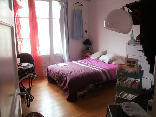 Very large room located in the center of Paris, 30 secondes away from gare du no Paris, France Very large room, very friendly, very central. Private room in rental unit vacation rental 13554078