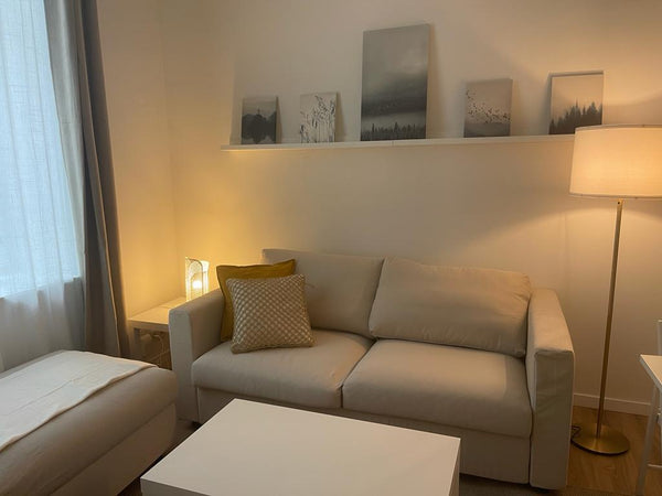 Welcome to Brussels.<br /><br />Wonderful apartment on the ground floor. Ideally  Brussels EEC: Superb 2 room apartment. Entire rental unit vacation rental 687303634411253357