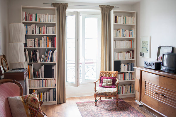 Charming, elegant and comfortable flat, situated in the heart of Paris, and very Paris, France Charming apprt Aligre-Bastille Entire rental unit vacation rental 3712173