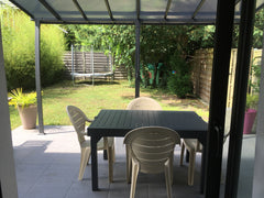 Venez séjourner dans cette agréable maison idéalement située et climatisée.<br / Mérignac, France maison 3 chambres 3 lits clim jardin terrasse Entire home vacation rental 25961182